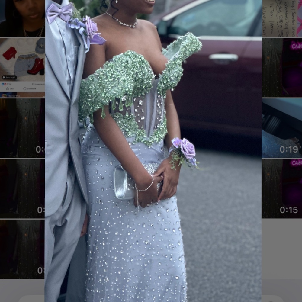 My daughter wore this to Prom 2025. We have no use for it.